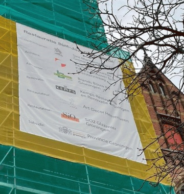 ArtDecor_op_spandoek_bij_Jozefkerk_Groningen.jpg